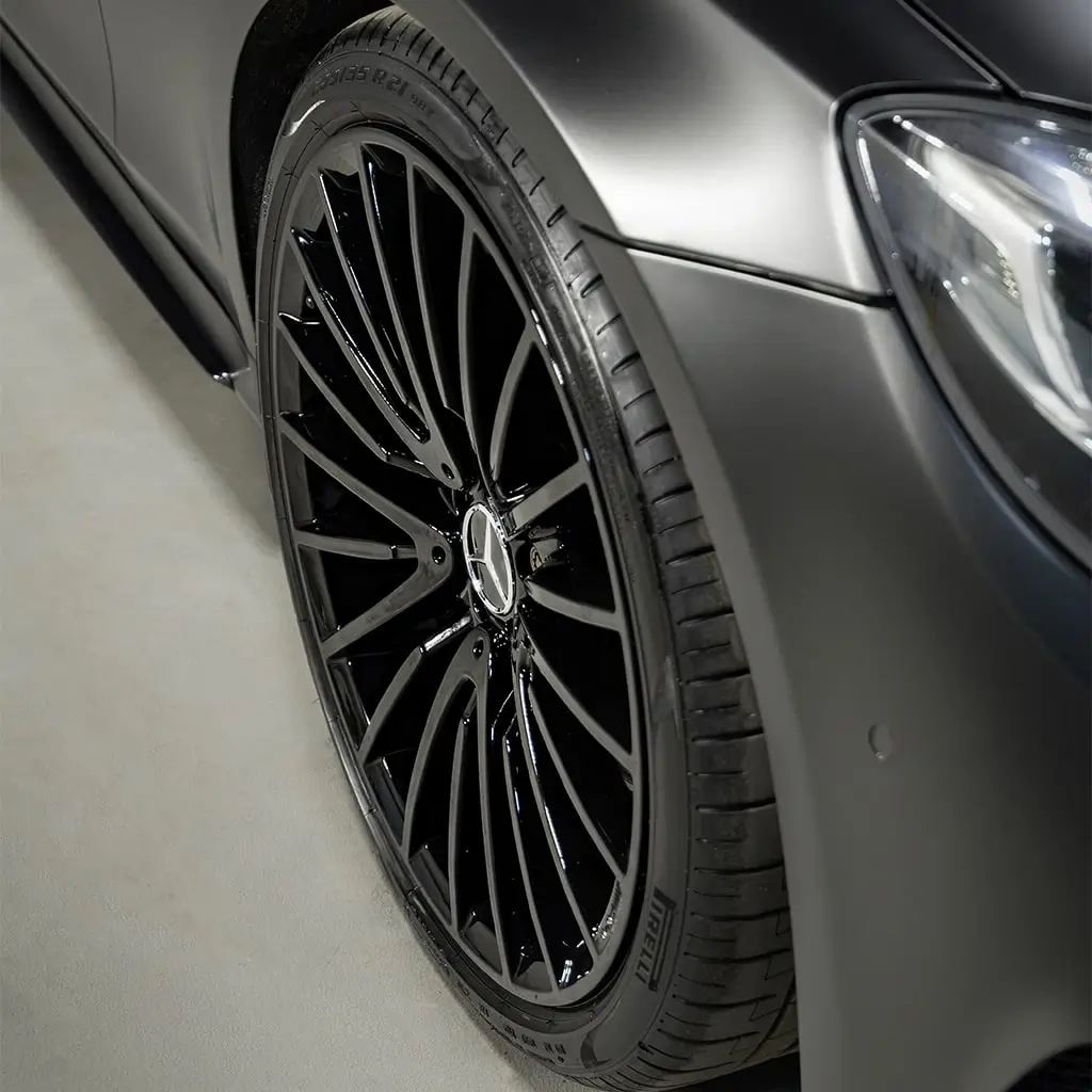 DC4-min wheel dechroming in Cambridge